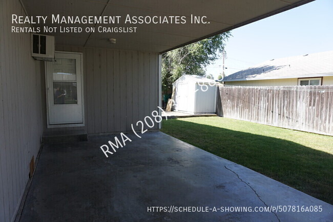 Building Photo - 301 Sunnyside Dr