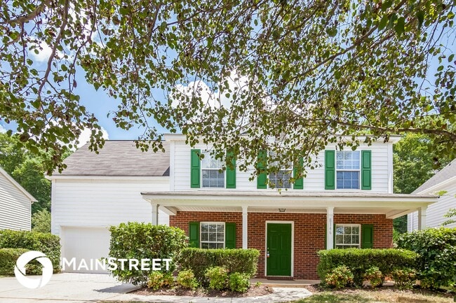 Building Photo - 8146 Chatham Oaks Dr