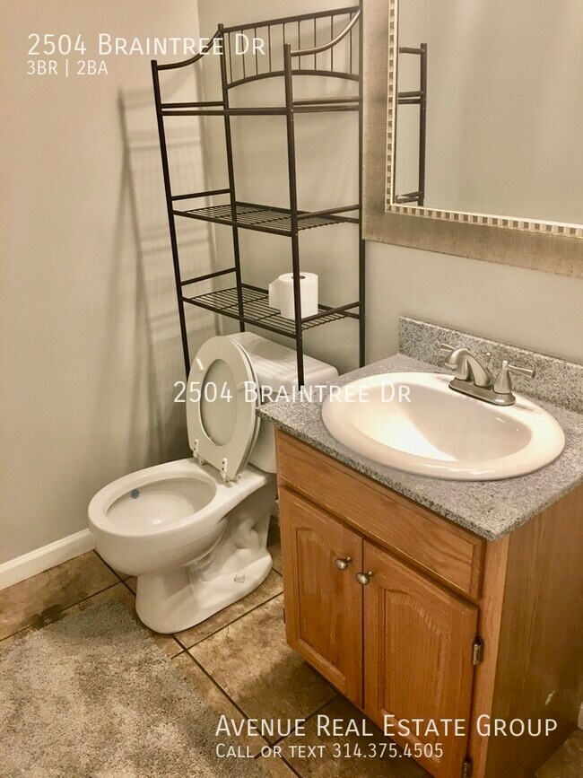 Building Photo - 2504 Braintree Dr