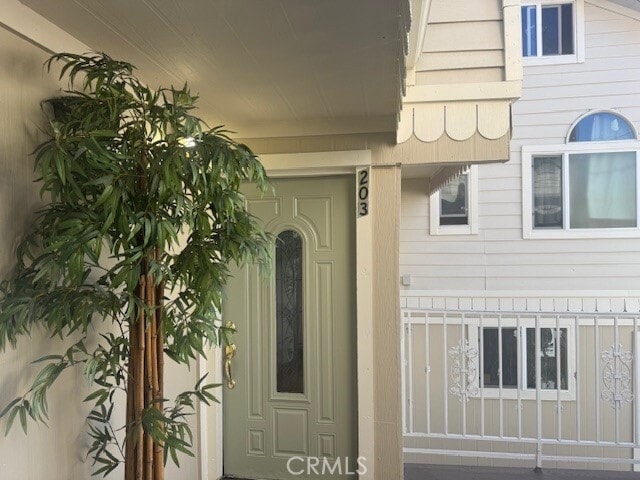 Building Photo - 428 N Hollywood Way