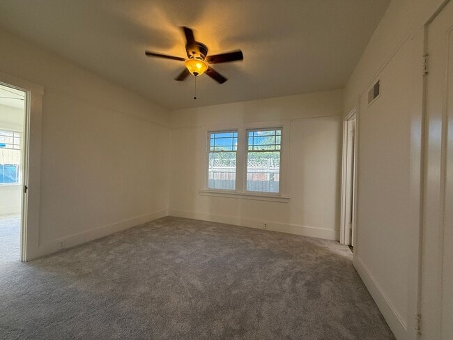 Building Photo - Charming Campbell 3 Bedroom 1 Bath Home with Backyard and Basement