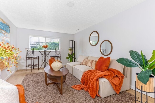 Building Photo - 3747 Christie Rd W