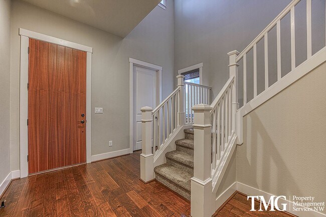 Building Photo - Spacious 4 BD Home with Private Backyard & Community Amenities!
