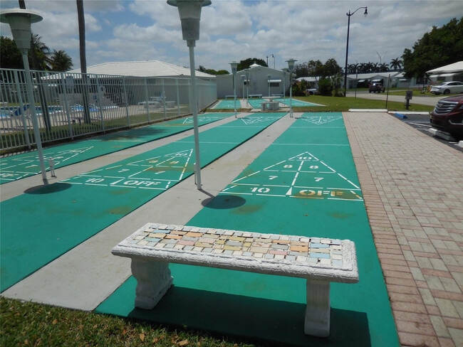 Building Photo - 3050 NW 1st Ave