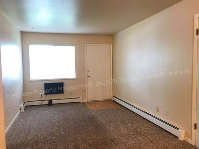 Building Photo - 1700 Larch St