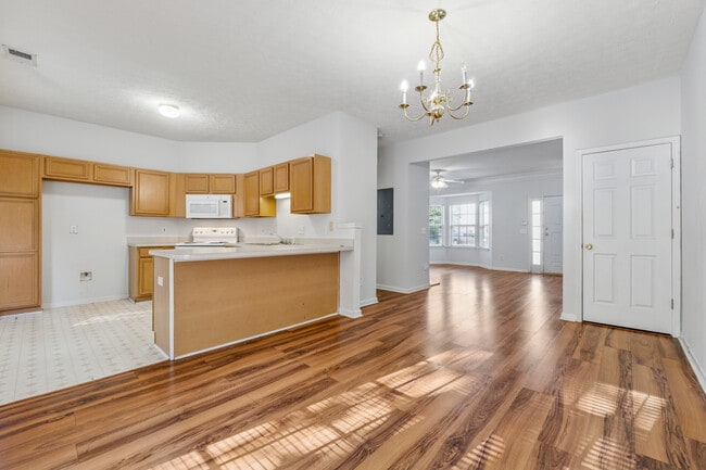 Building Photo - 115 Benfield Cir SE