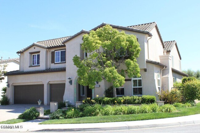 Building Photo - 1555 Arroyo View St