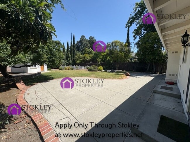Building Photo - Stokley Properties Presents 1558 1St. Ave....