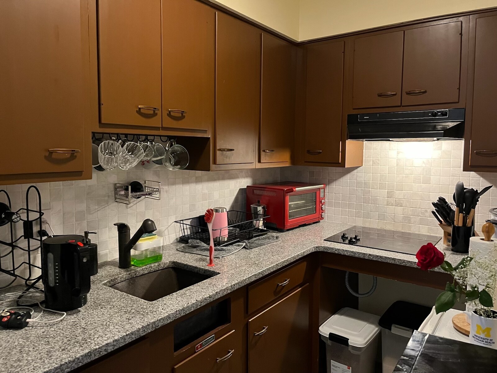 Building Photo - 921 E Huron St