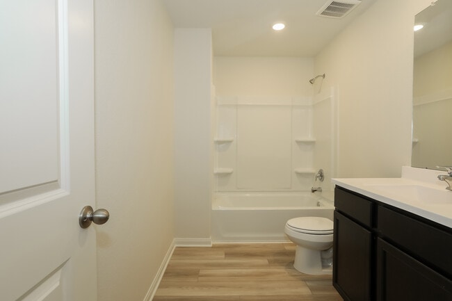 Building Photo - 26619 Ezemily Dr