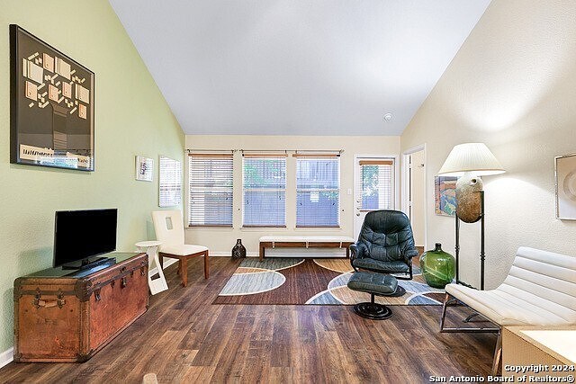 Building Photo - 3202 Eisenhauer Rd