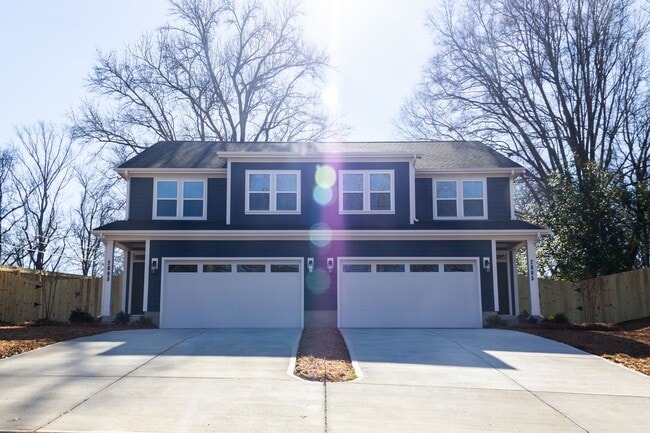 Building Photo - 2805 Fordwood Dr