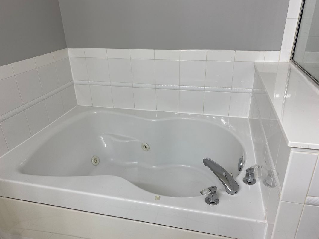 Building Photo - 258 Riverwalk Way