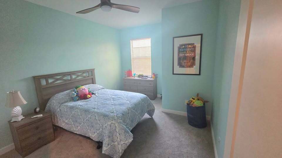 Building Photo - 15035 Sunny Day Dr