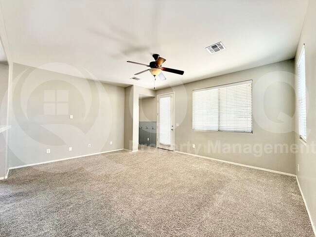 Building Photo - 4138 E Thunderheart Trail