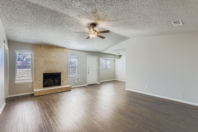 Building Photo - 11807 Acorn Creek Trail