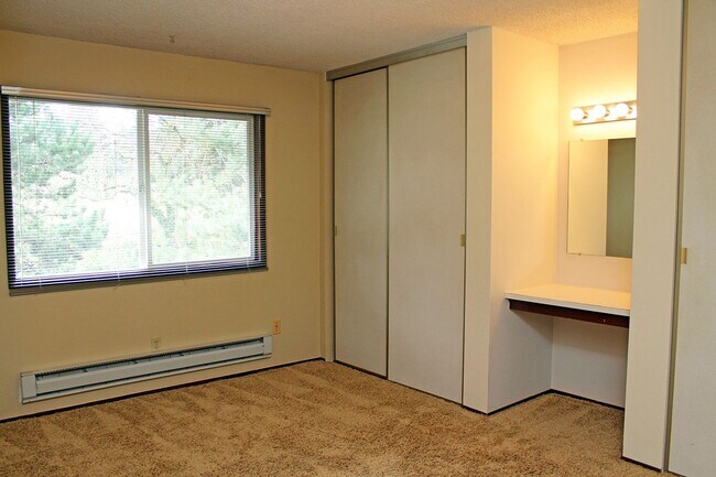 Building Photo - 6755-6755 SW Terri Ct