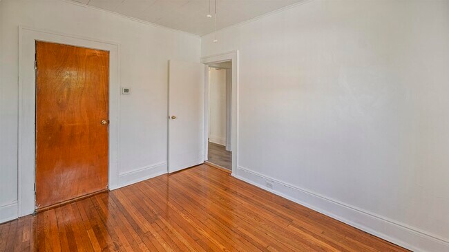 Building Photo - 1120 73rd St