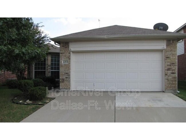 Building Photo - 6353 Ferncreek Ln