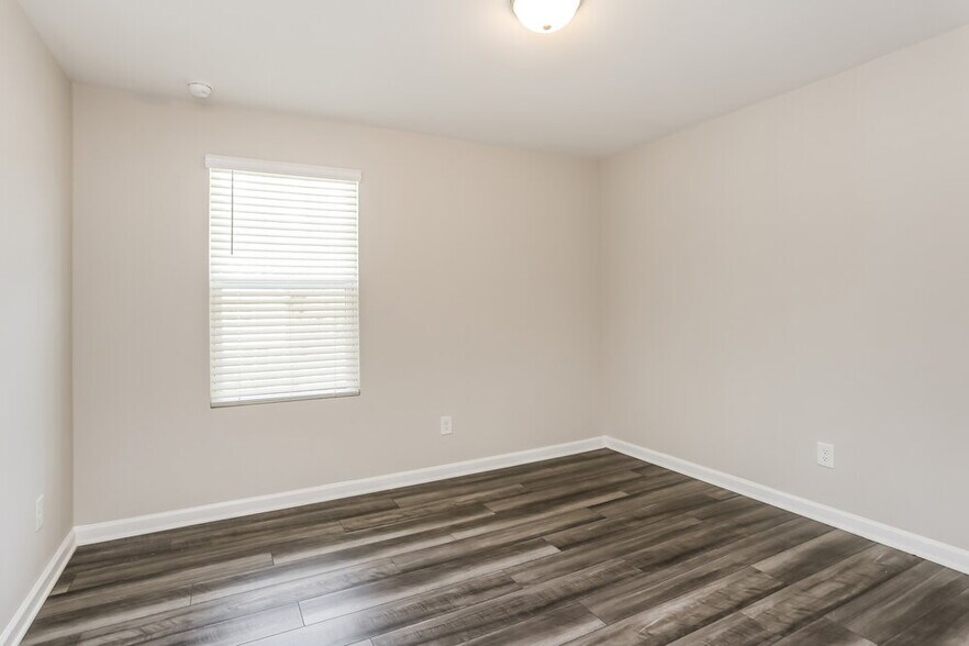 Building Photo - 4064 Kendrick Cir