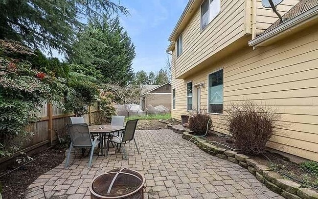 Building Photo - 7407 Everwood St NE