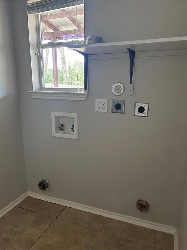 Building Photo - 5814 Steven Creek Way