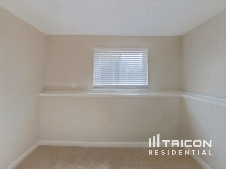 Building Photo - 6821 Mescalero Dr