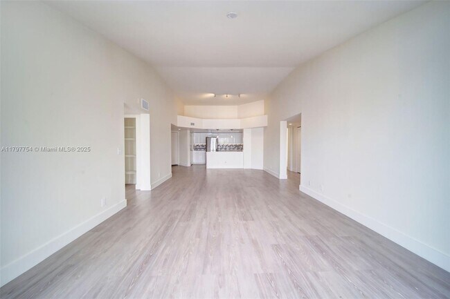 Building Photo - 3605 NE 207th St