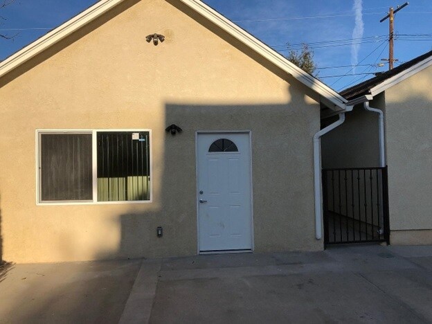 Building Photo - 839 E Santa Anita Ave