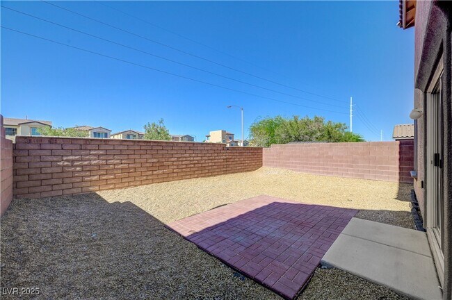 Building Photo - 9252 Valley Ranch Ave