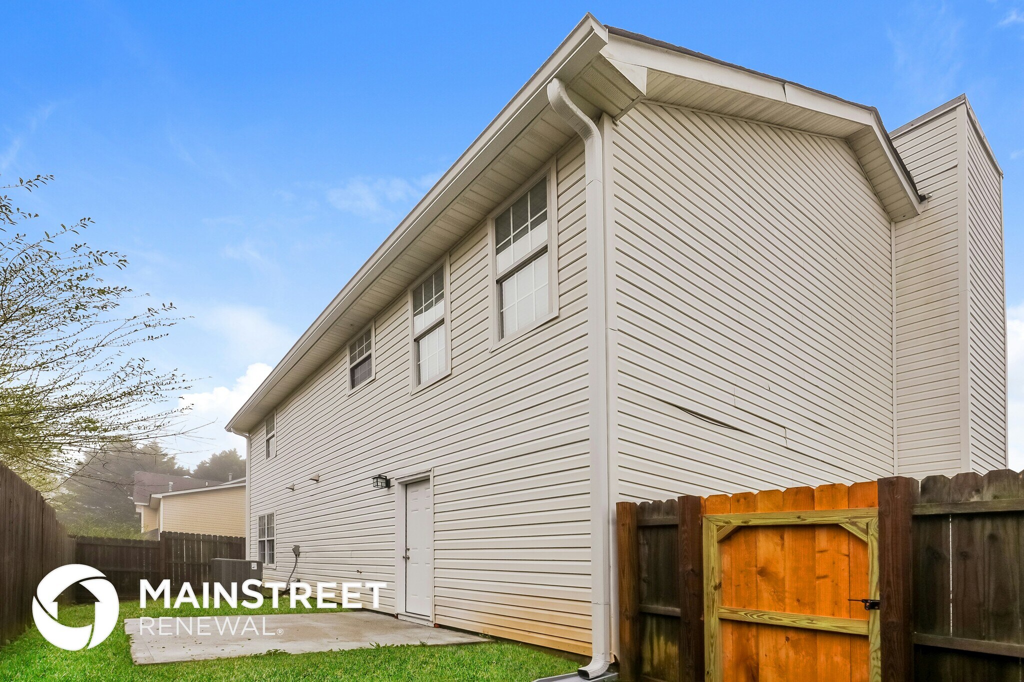 Building Photo - 1220 Misty Meadows Ln
