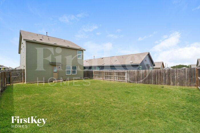 Building Photo - 2425 Double Oak Dr