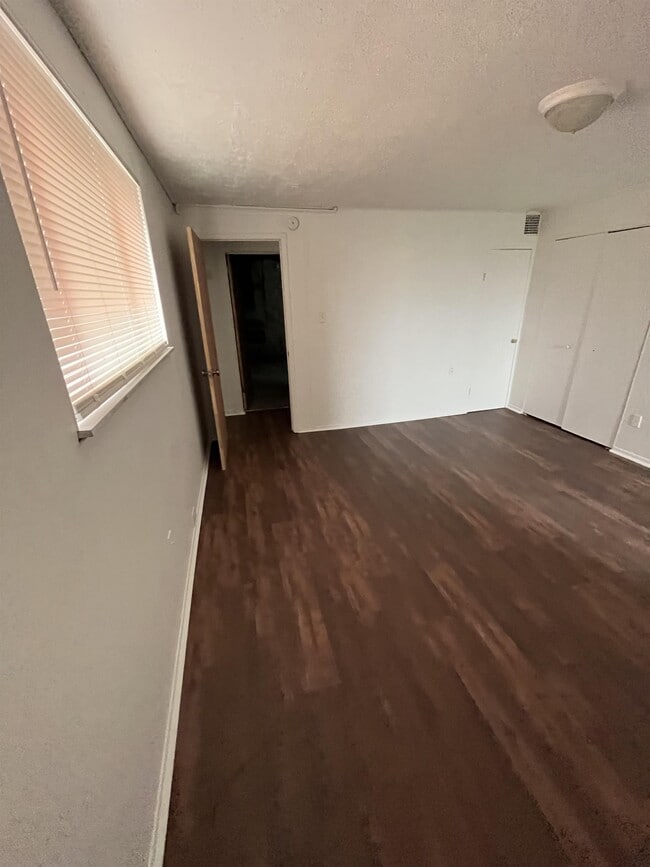 Building Photo - 1513 Ridge Ave