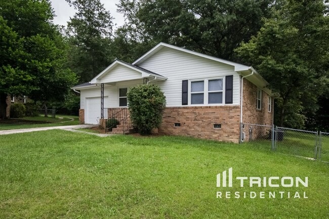 Building Photo - 504 Thyme Dr