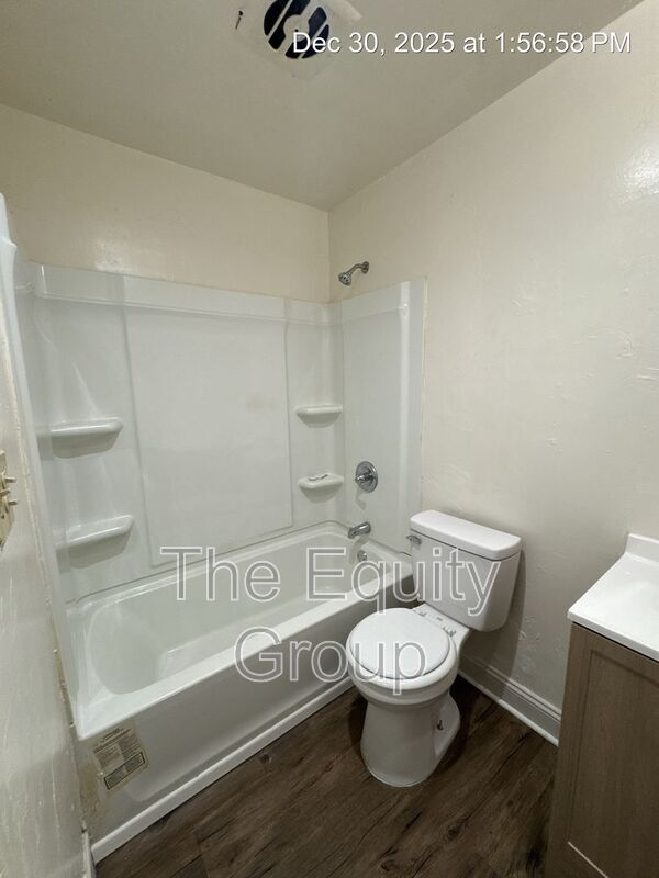 Building Photo - 352 S Blackstone St