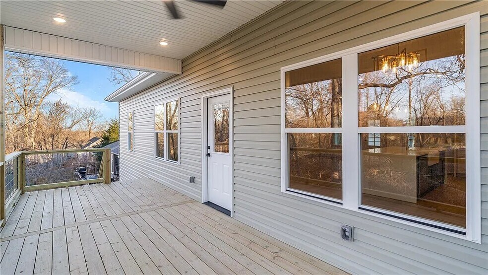 Building Photo - 5 Burnham Dr