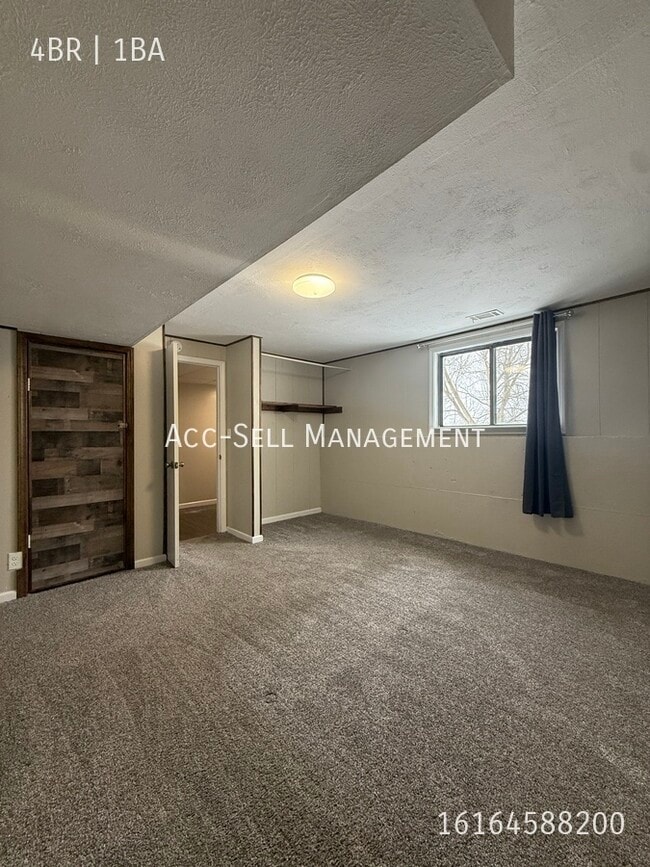 Building Photo - 5231 Rich-