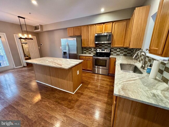Building Photo - 74 Harbour Heights Dr