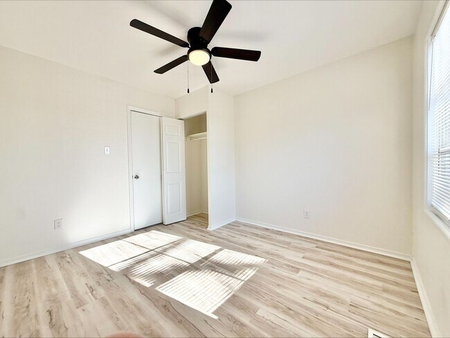 Building Photo - Brookside Beauty