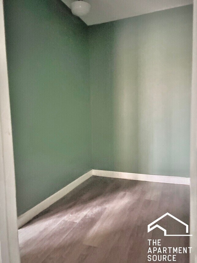 Building Photo - 6226 S Western Ave