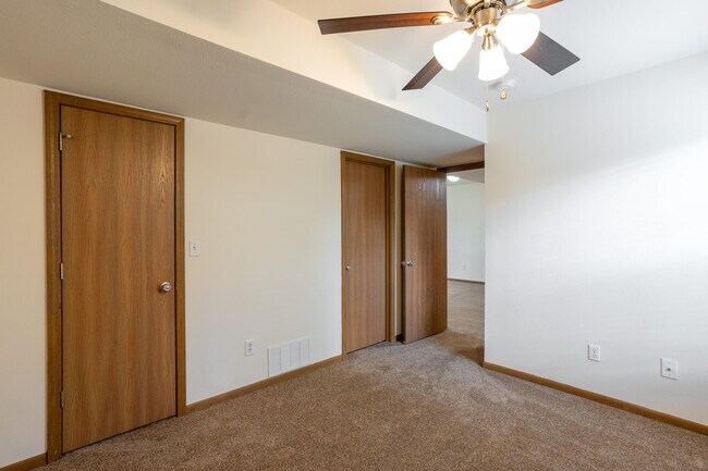 Building Photo - 5718 Canaveral Dr