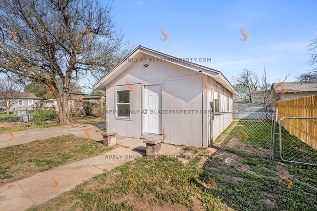 Primary Photo - Updated 1-Bed Bungalow in South San Jacinto