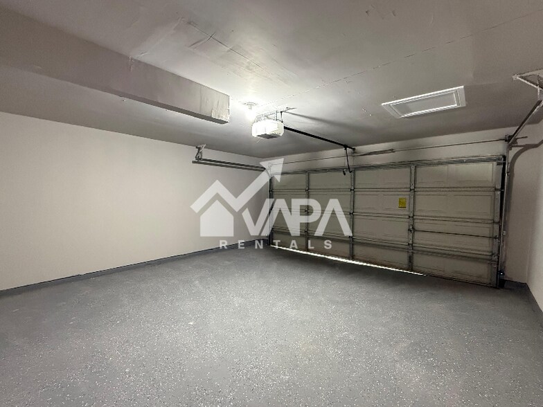 Building Photo - 5212 Vinecrest Cir