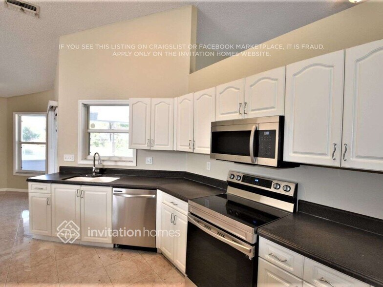 Building Photo - 7964 Glenbrooke Ln