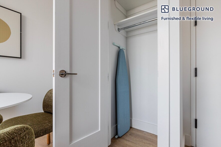 Building Photo - 82 4th Ave