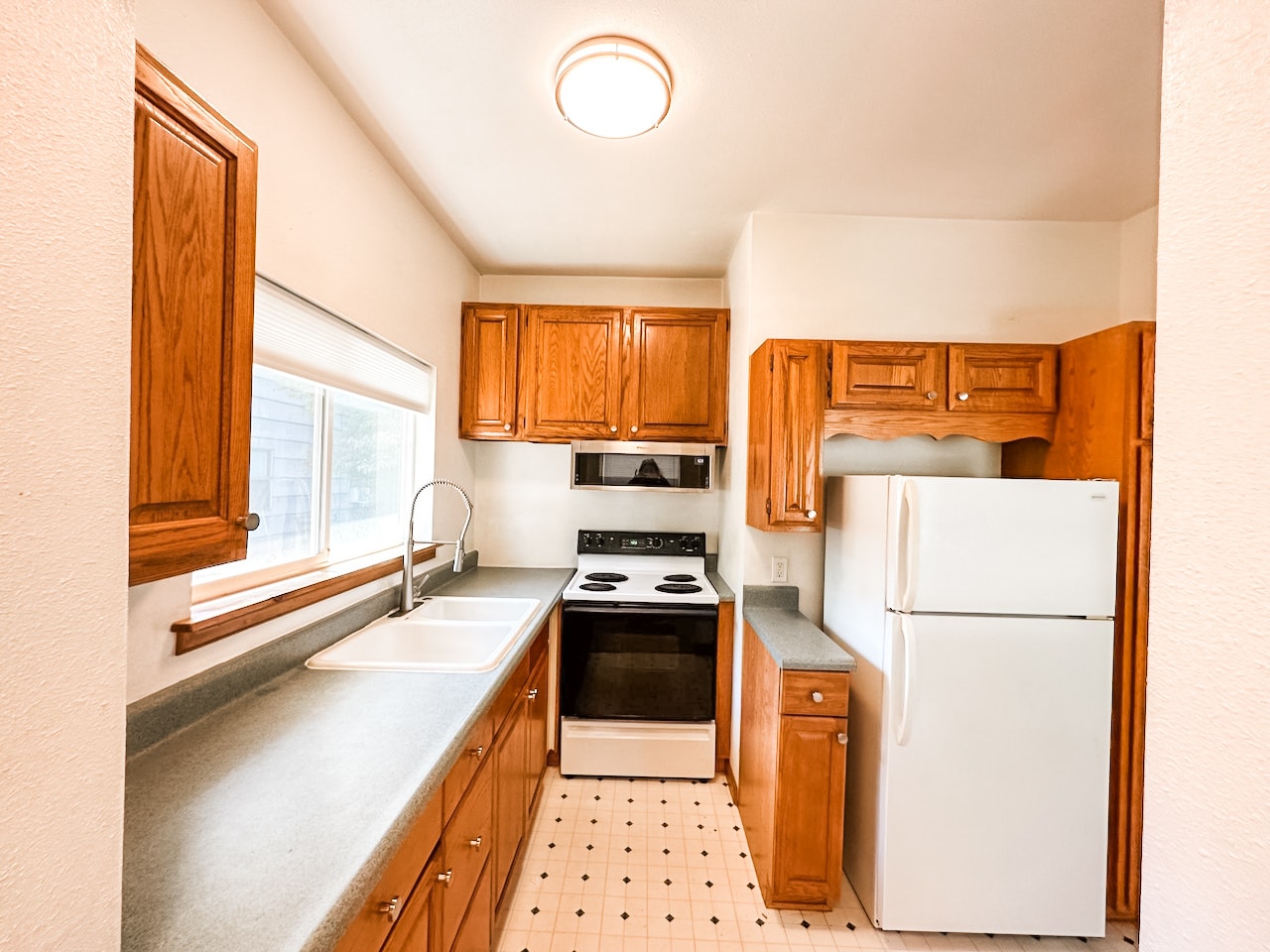 Building Photo - 7468 N Huron Ave