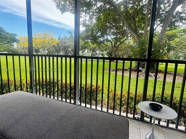 Building Photo - 3475 N Country Club Dr