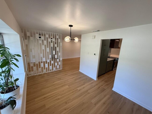 Building Photo - 209 W Mimosa Cir