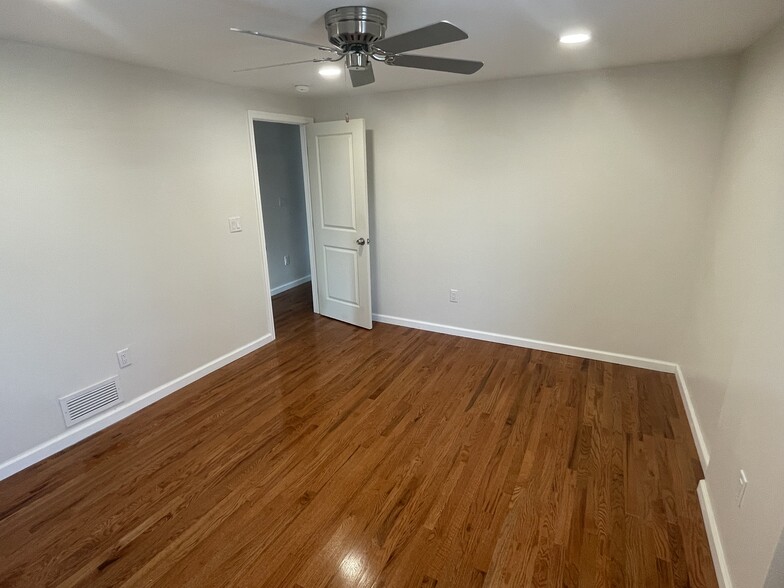 2nd Flr Bedroom - 576 John St