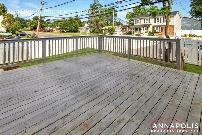 Building Photo - 100 Conley Dr